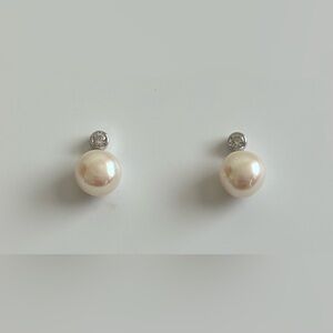 Helzberg Diamonds Freshwater Cultured Pearl and White Sapphire Earrings NWT